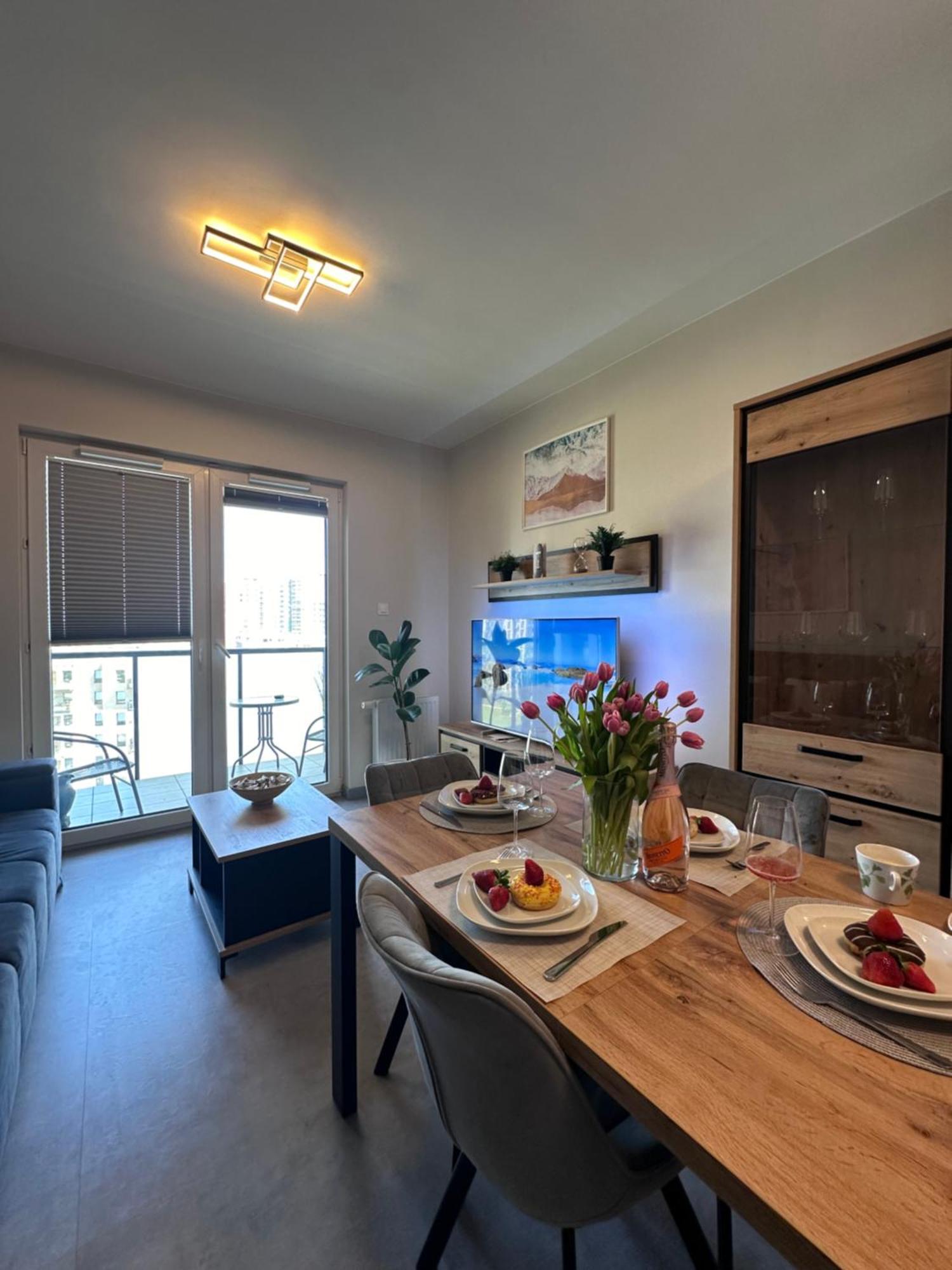 Maya'S Flats & Resorts 104 - Letnica Apartment กดัญสก์ ภายนอก รูปภาพ