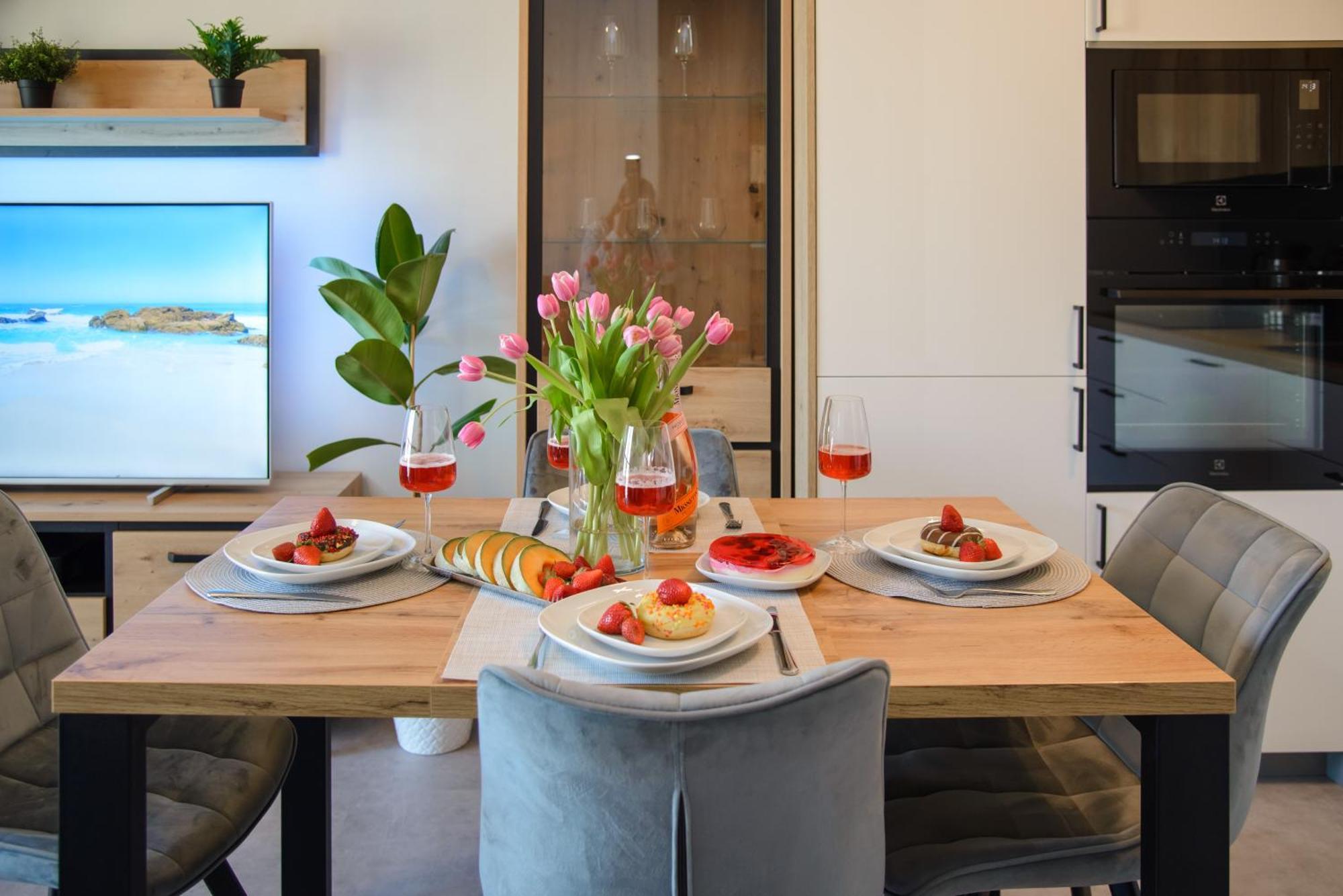 Maya'S Flats & Resorts 104 - Letnica Apartment กดัญสก์ ภายนอก รูปภาพ