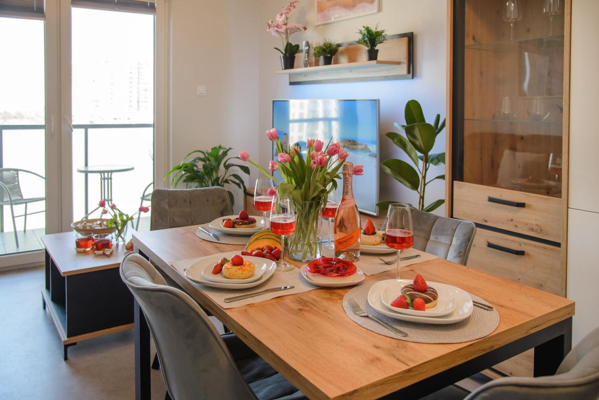 Maya'S Flats & Resorts 104 - Letnica Apartment กดัญสก์ ภายนอก รูปภาพ